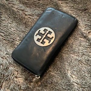 Tory Burch Black Leather Zip-Around Wallet